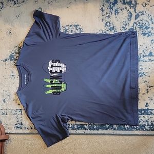 Travis Mathew XL tee